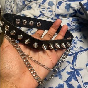 Spiked choker with layered chains